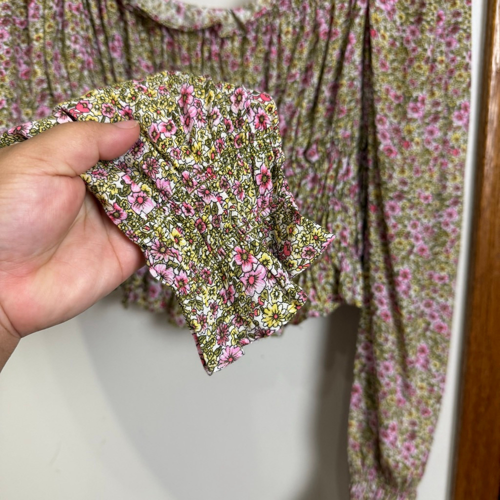 H&M Floral Top Women Size Large Longsleeves Puff Sleeves Detail Prairie Ditsy - Picture 12 of 15